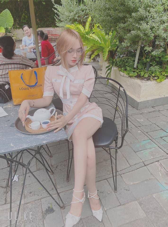 Những người đẹp hàng đầu đang tới! Hổ trắng tự nhiên thuần chủng, hồng như búp bê bơm hơi, từng rất nổi tiếng, ngực và âm hộ siêu hồng, nữ thần hàng đầu