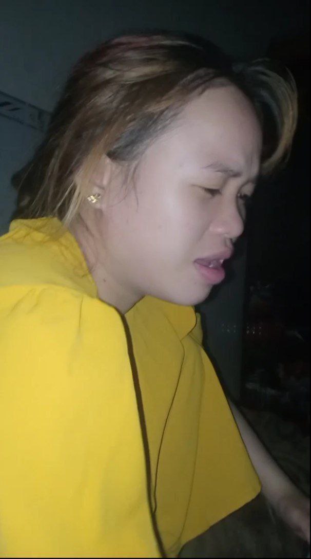 Em gái nông thôn hiếu khách banh lồn gạ địt