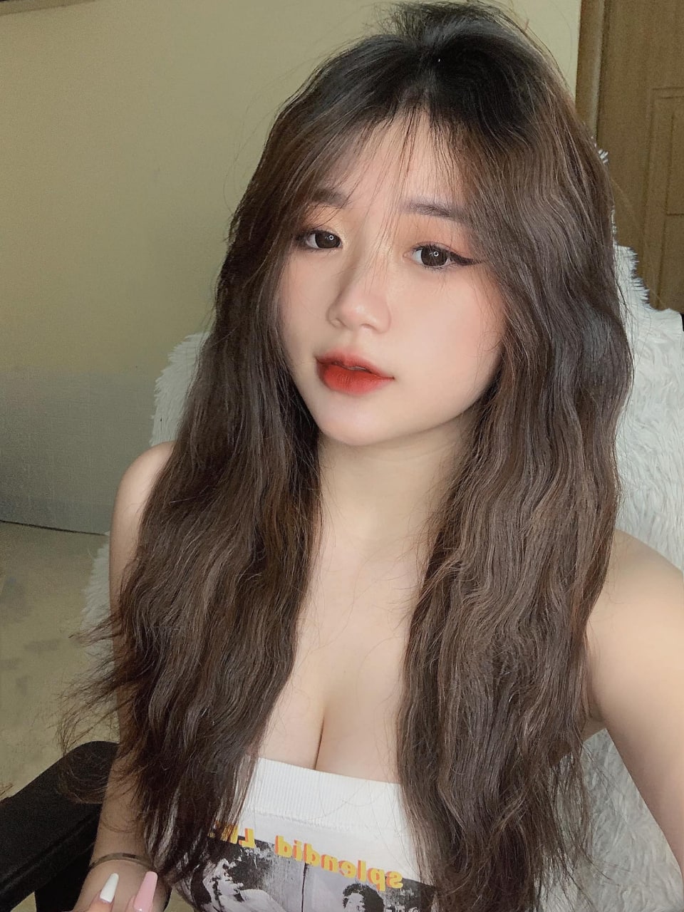 Thịt nữ sinh dáng nuột lần đầu bán dâm